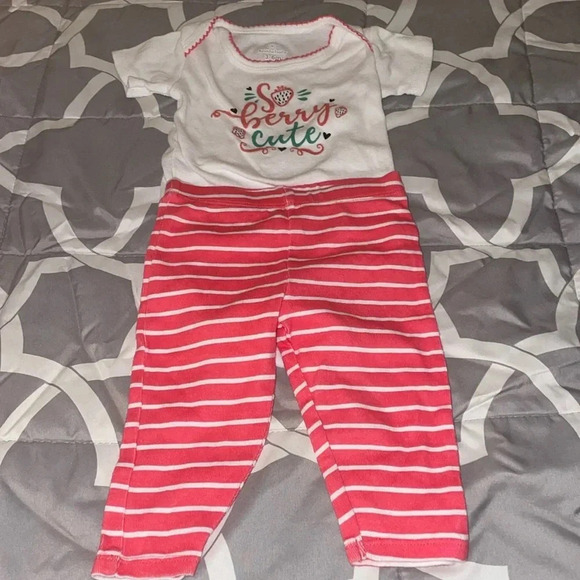 Koala baby 3-6 m onesie with pants so berry cute - Picture 1 of 3